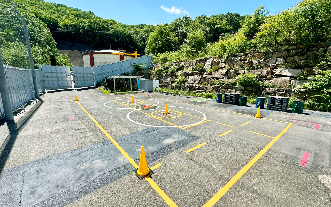 山の中だから気を使わない